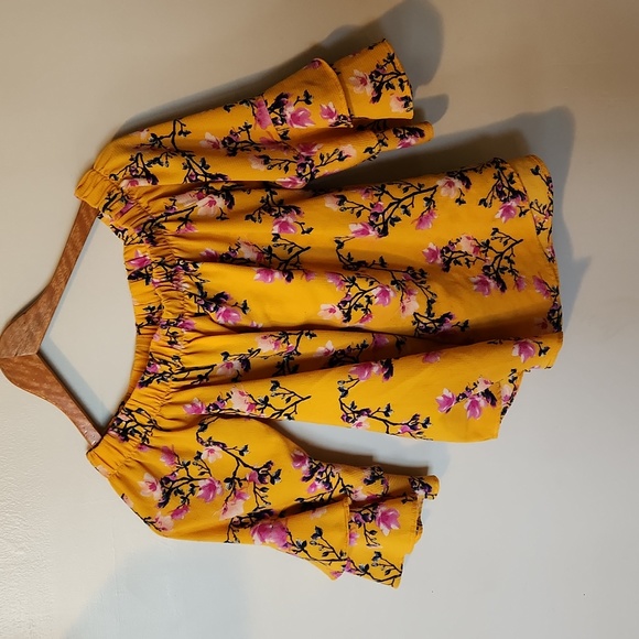 Flower top - Picture 3 of 3